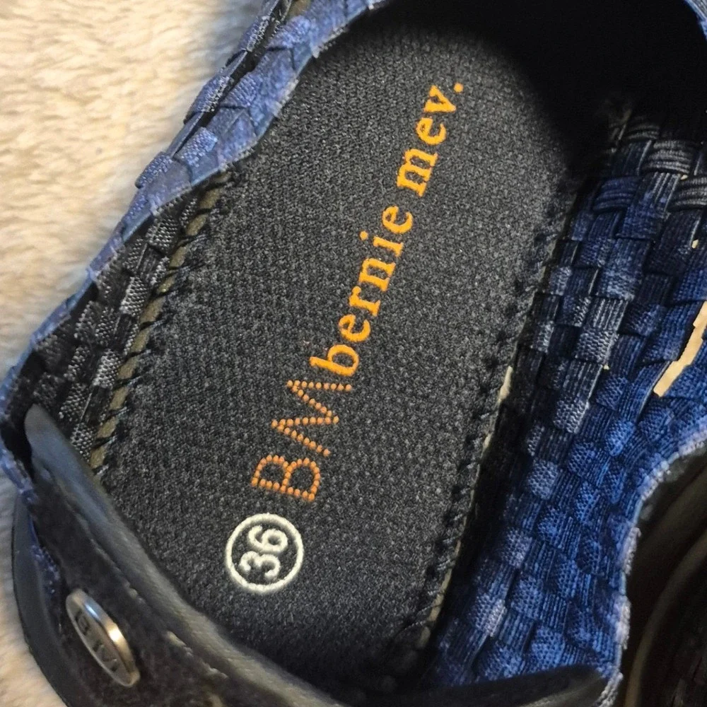 Bernie Mev Women Woven Elastic Slip On Sneakers Navy Blue Pointed Toe Flats 36